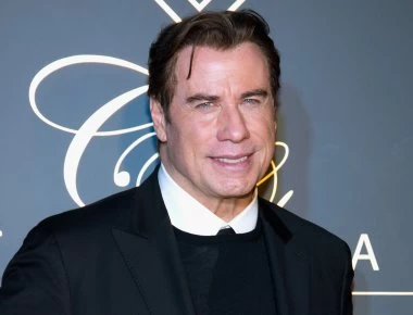 Αγνώριστος ο Τραβόλτα... χωρίς το περουκίνι του! (φωτο)